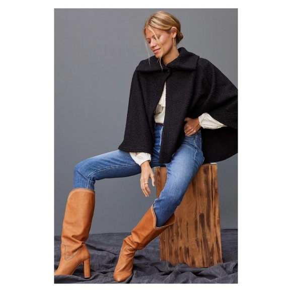 NWT Anthropologie Sherpa-Collared Cape in Black One Size - Picture 1 of 6